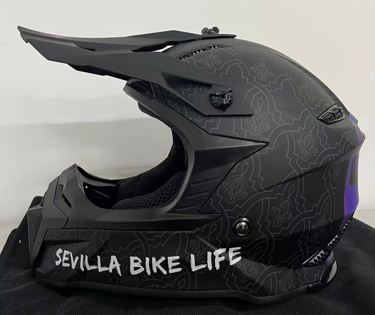 Casco SBL miniatura 3